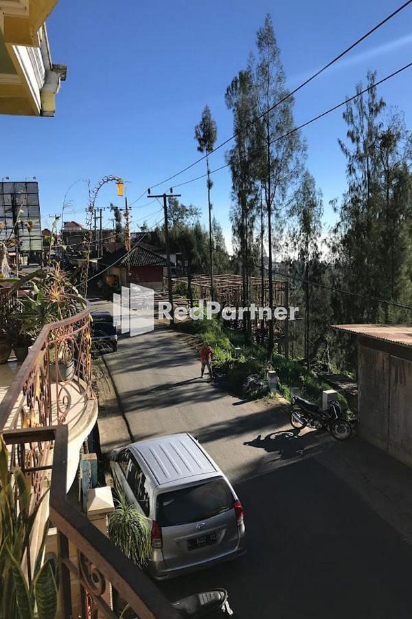 Bromo Indah Lestari Homestay Mitra Reddoorz Pasuruan Exterior photo
